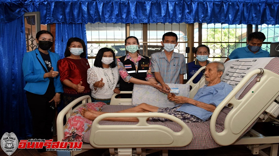 ราชบุรี – จัดหน่วยทะเบียนเคลื่อนที่ทำบัตรประชาชนผู้ป่วยติดเตียง