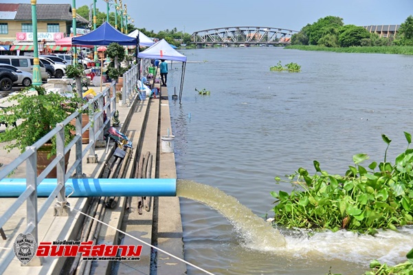 นครปฐม-ระดับน้ำในแม่น้ำท่าจีนยังคงเพิ่มสูงขึ้นอย่างต่อเนื่อง