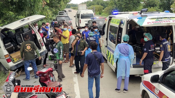 สุพรรณบุรี-ระทึกรถรับนักเรียนกลับจากแข่งฟุตบอลคันส่งหลุดชนต้นไม้เจ็บระนาว10คน