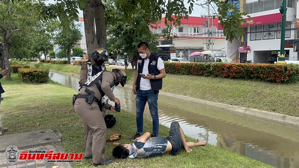 สุพรรณบุรี-ตำรวจรวบปาบ้านโพธิ์พ่อค้ายากลางเมืองสุพรรณหลังโดดน้ำหนี