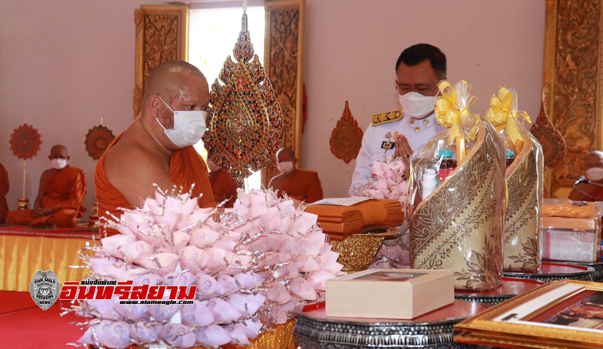 อุบลราชธานี-ประกอบพิธีทอดผ้าป่าสมทบทุนโครงการทุนเล่าเรียนหลวงสำหรับพระสงฆ์ไทย
