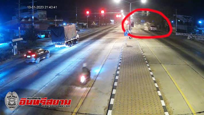 สุพรรณบุรี-วงจรปิดจับภาพรถบรรทุกเอทานอลชนท้ายรถบรรทุกพ่วงดับคาไฟแดง