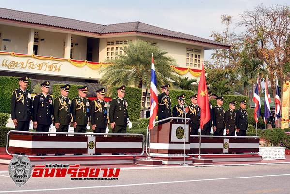 ราชบุรี-เหล่าทหาร ร่วมพิธีปฏิญาณตนต่อธงชัยเฉลิมพล เนื่องในวันกองทัพไทย