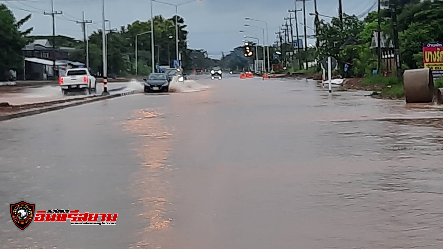 อำนาจเจริญ-อ่วม..!!เจอฝนตกหนักเป็นวันที่ 4 ถนนสายหลักจมใต้บาดาล อำนาจเจริญ-อ่วม..!!เจอฝนตกหนักเป็นวันที่ 4 ถนนสายหลักจมใต้บาดาล