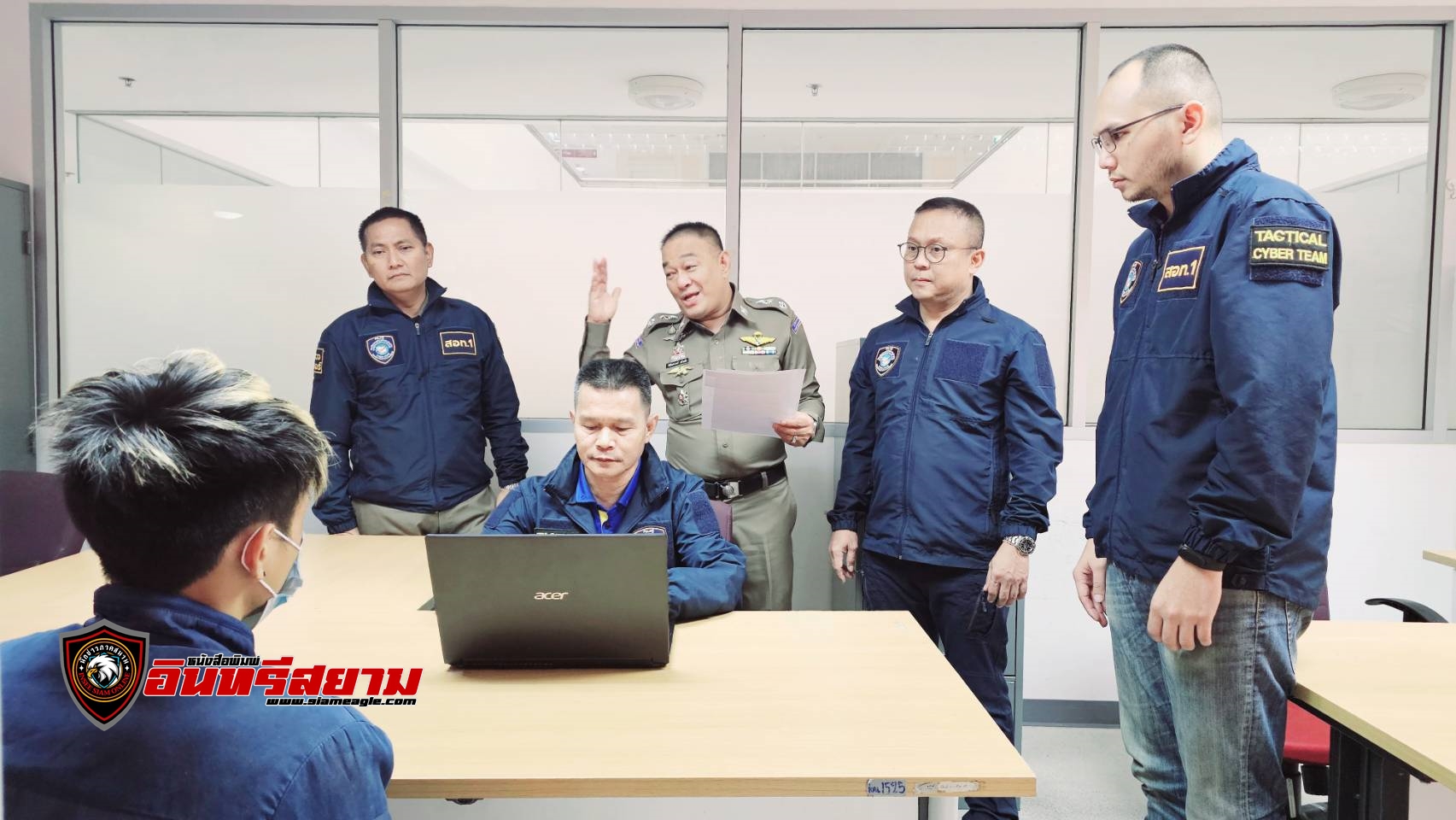 ตำรวจไซเบอร์ จับกุมขบวนการ หลอกลงทุนซื้อสินค้าเพื่อรับค่าคอมมิชชั่น ผ่าน Facebook เสียหาย 1.7 ล้านบาท ตำรวจไซเบอร์ จับกุมขบวนการ หลอกลงทุนซื้อสินค้าเพื่อรับค่าคอมมิชชั่น ผ่าน Facebook เสียหาย 1.7 ล้านบาท