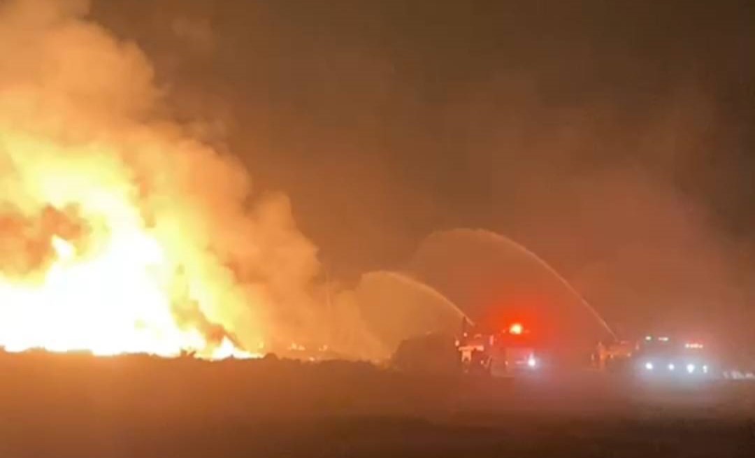 กาญจนบุรี-เกิดเหตุเพลิงไหม้โกดังเก็บสารระเหยประเภทวัตถุไวไฟ