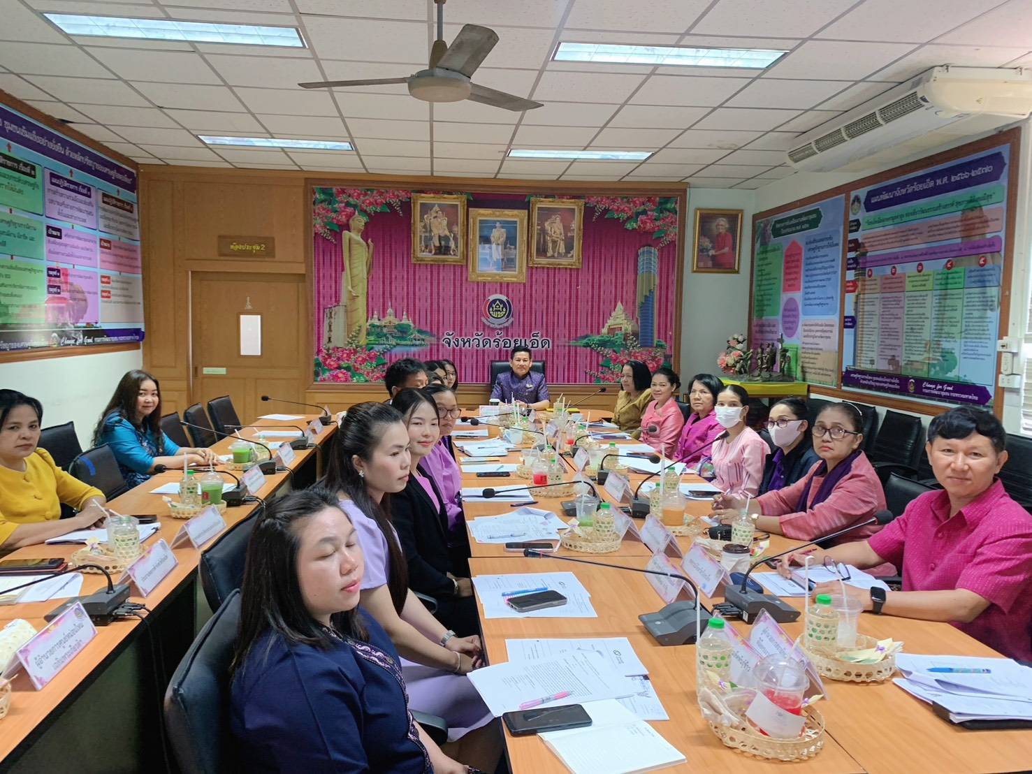 ร้อยเอ็ด-ขับเคลื่อนนโยบายสานพลังประชารัฐ ร้อยเอ็ด-ขับเคลื่อนนโยบายสานพลังประชารัฐ