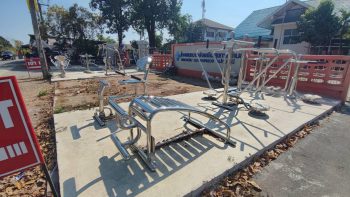 ปทุมธานี-ชาวบ้านเปิดใจเครื่องออกกำลังกายสแตนเลส 30 ล้านแพงเกินไป