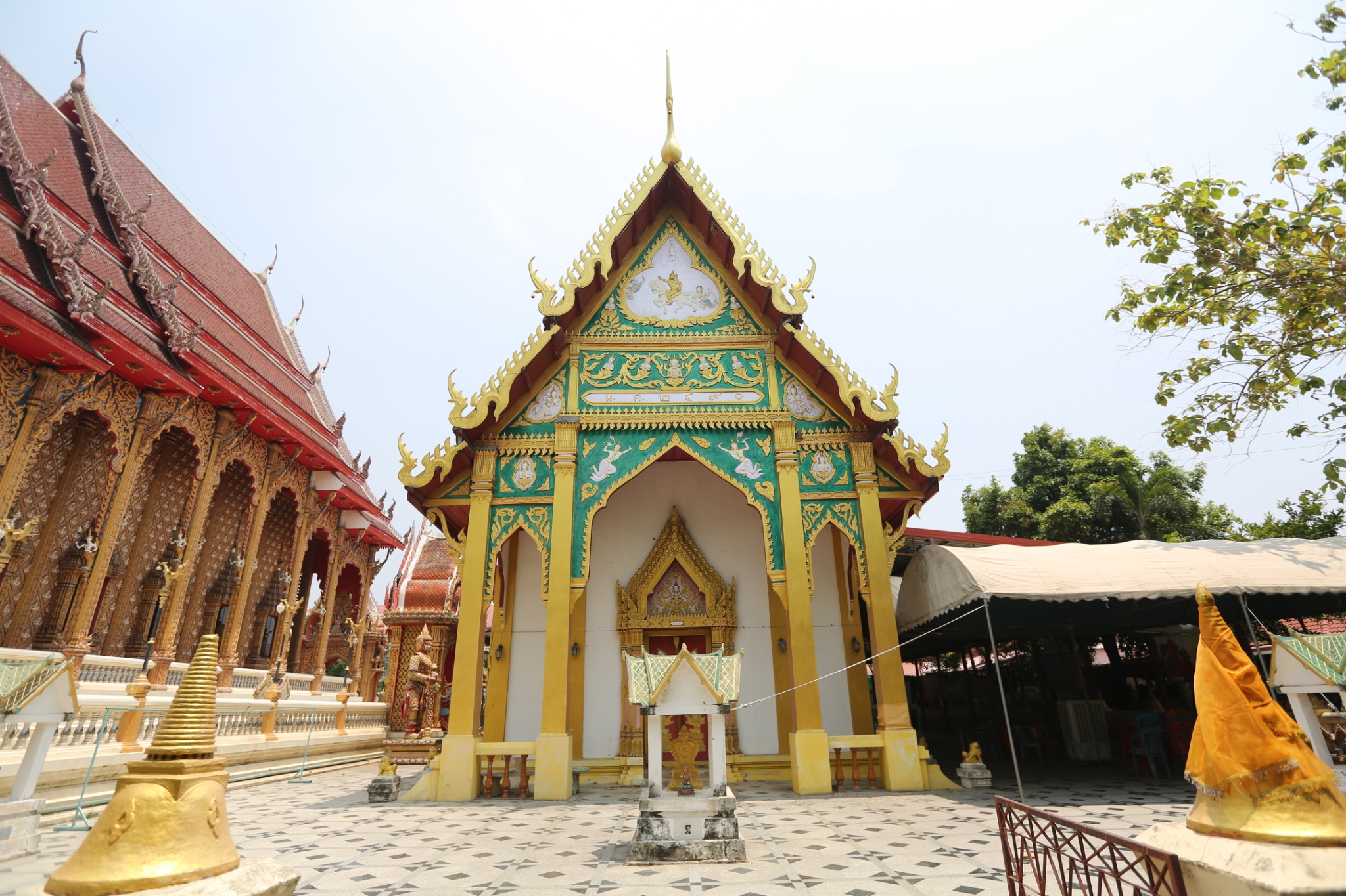 นครปฐม-โบสถ์เก่าแก่วัดไผ่ล้อมพระอารามหลวงร้าวเสียหาย หลังแผ่นดินไหว..!! นครปฐม-โบสถ์เก่าแก่วัดไผ่ล้อมพระอารามหลวงร้าวเสียหาย หลังแผ่นดินไหว..!!